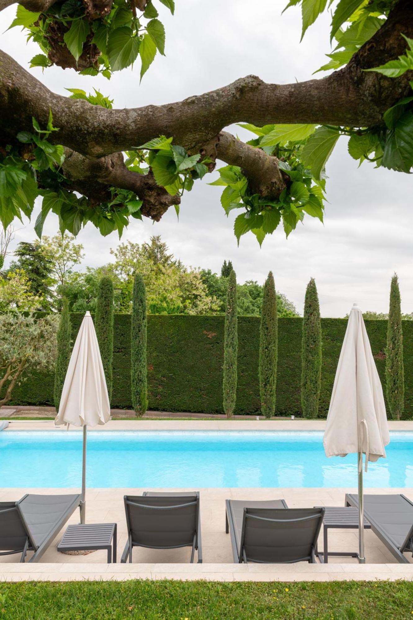 Villa Carini With 3000 Mq Garden & Heated Pool Castelnuovo del Garda Ngoại thất bức ảnh